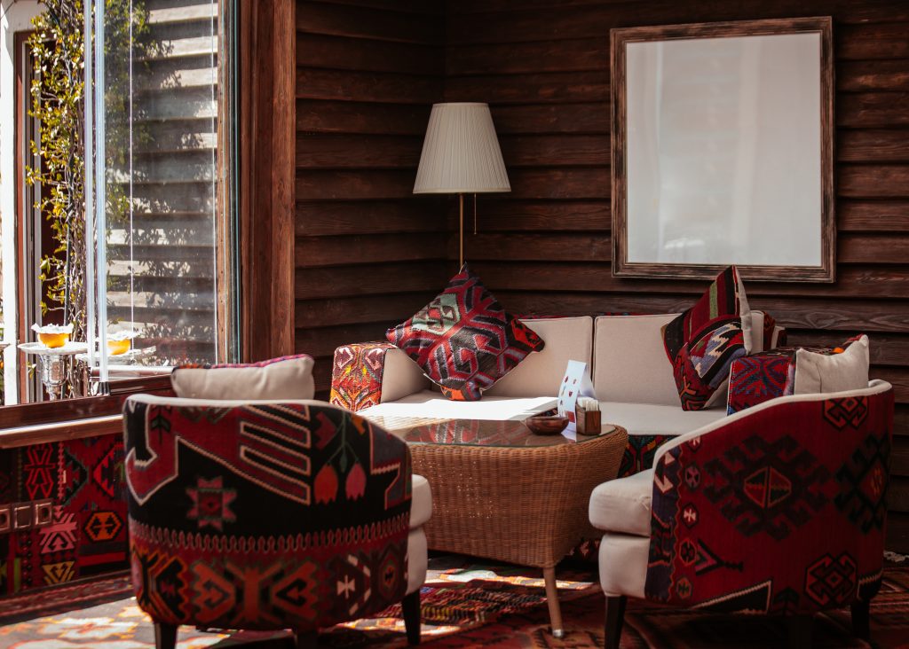 Sell furniture in Mussafah - Used and Refurbished Furniture