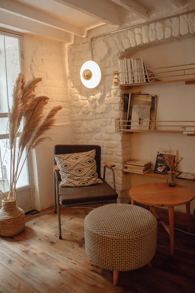 buy used furniture